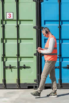 MyC Centro Logístico entregamos soluciones integrales en almacenaje, transporte y arriendo de equipos, adaptadas a las necesidades de cada cliente.